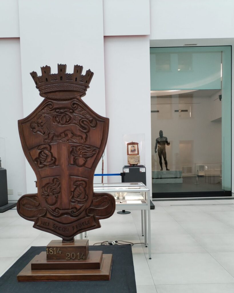 In Piazza Paolo Orsi the exhibition celebrating 211 years of the Carabinieri